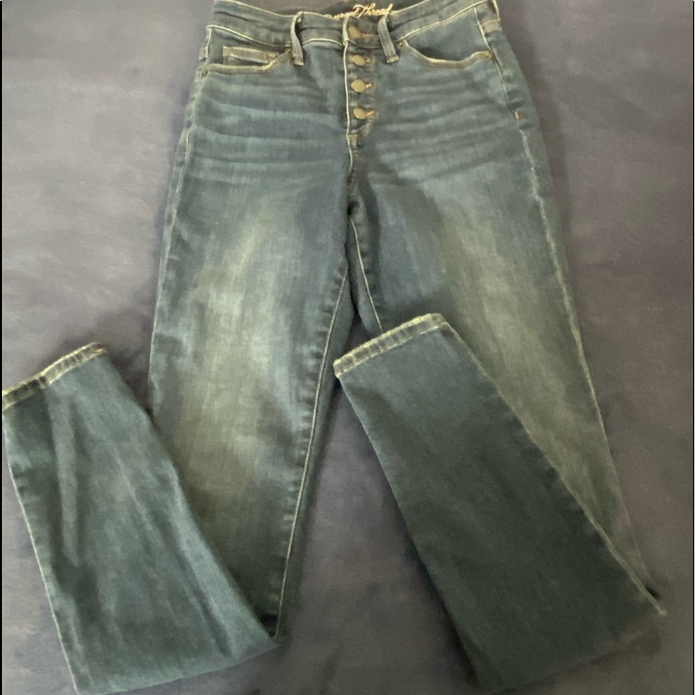 dark washed button up jeans with no rips size 0